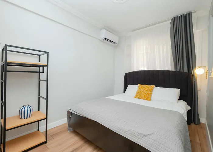 Sea View Two-bedroom In Managed Apartment 4*