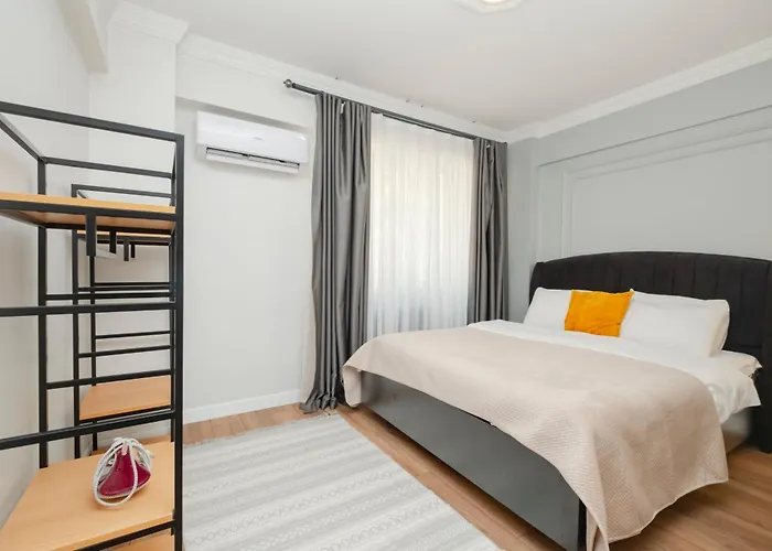 Sea View Two-bedroom In Managed Apartment 4*