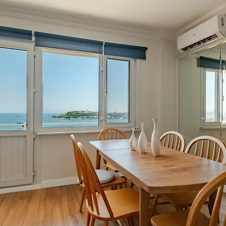 Sea View Two-bedroom In Managed 伊斯坦布尔