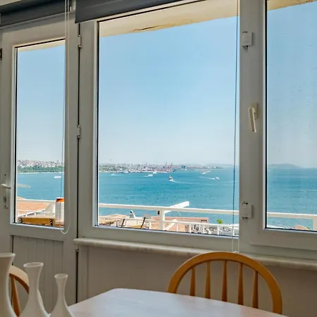 Sea View Two-bedroom In Managed