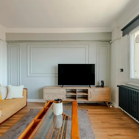 Sea View Two-bedroom In Managed 4* 伊斯坦布尔