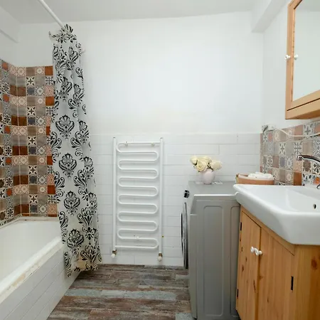 アパート Sea View Two-bedroom In Managed イスタンブール